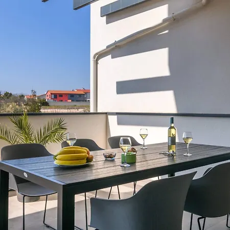 Dora 3 In Kastanjer By Interhome Apartamento