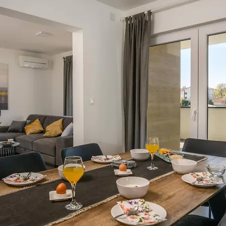 Dora 3 In Kastanjer By Interhome Apartman *