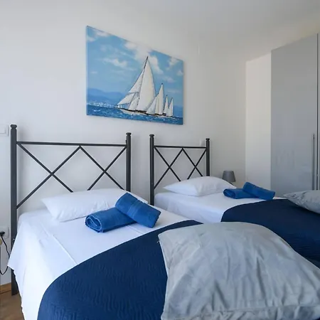 Apartamento Dora 3 In Kastanjer By Interhome *