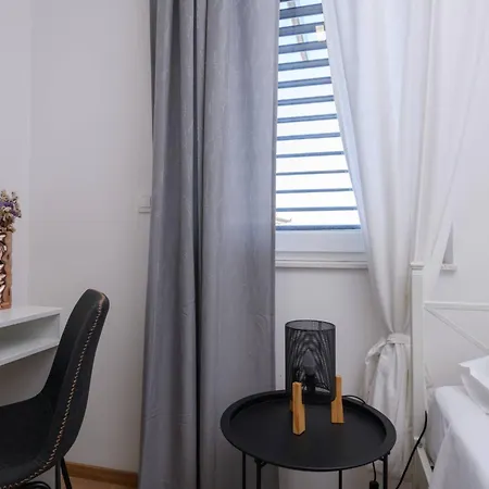 Apartman Dora 3 In Kastanjer By Interhome