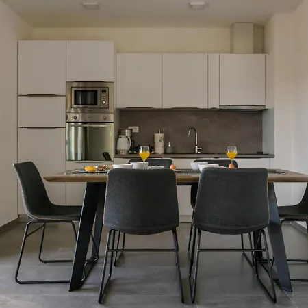 Dora 3 In Kastanjer By Interhome